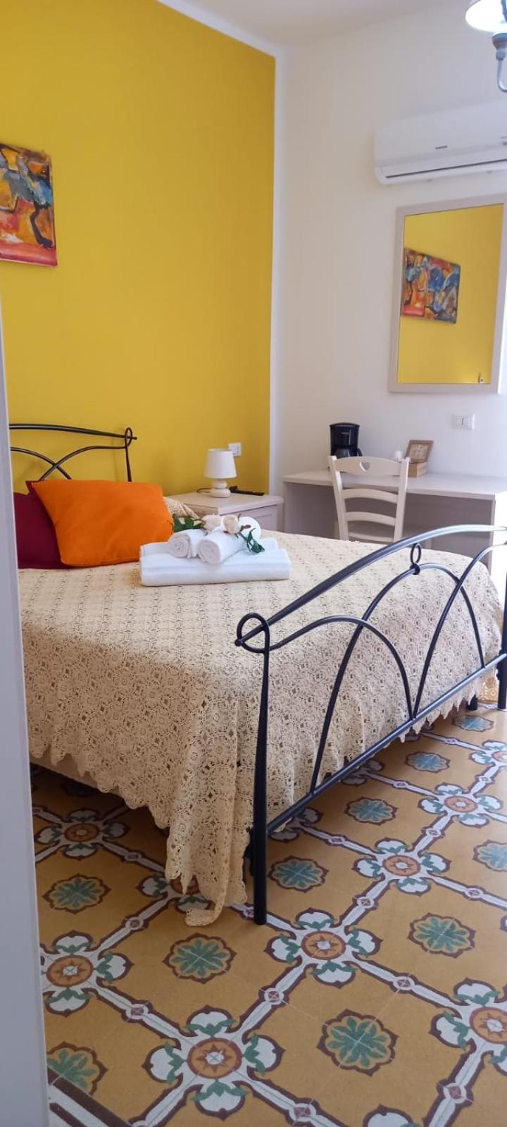 Regina Stella Bed and Breakfast Lascari Buitenkant foto
